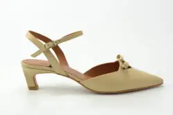 Angel Alarcón beige pumps strikje