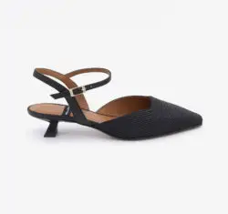 Angel Alarcón zwarte pumps raffia