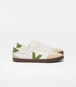 Veja off white sneakers met groen