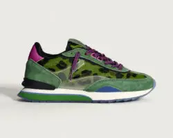 Hoff groene sneakers met lila