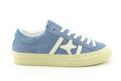 AMA Brand lichtblauwe sneakers suede