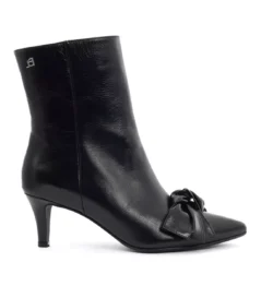 Babouche Babouche zwarte leren enkellaarzen met hak